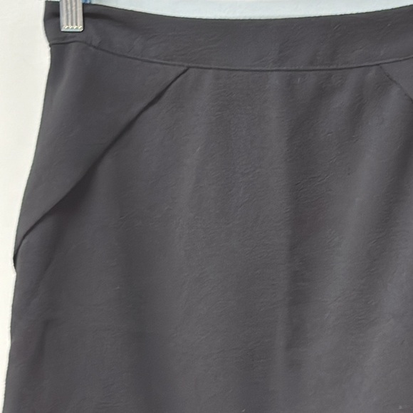 Forever 21 Essentials Black Mini Skirt Size XS Back Zip Lined office summer - Picture 2 of 8